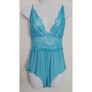 Lace Babydoll romper baby blue large NWOT